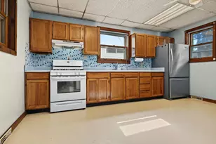 1212 W Olive St, Bloomington, IL 61701 - Photo 18