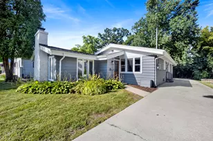 376 N West Ave, Elmhurst, IL 60126 - Photo 2