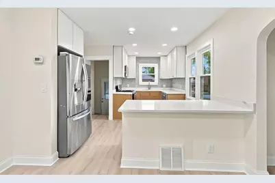3 S South Elgin Boulevard, South Elgin, IL 60177 - Photo 6