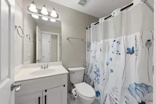 808 Shandrew Dr, Naperville, IL 60540 - Photo 16