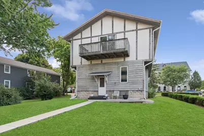 135 Aurora Avenue, Naperville, IL 60540 - Photo 2