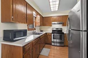 8959 W 169th Pl, Orland Hills, IL 60477 - Photo 6