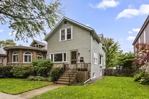 2626 W Morse Ave, Chicago, IL 60645 - Photo 1