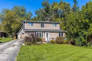10116 W Crissy Ave, Beach Park, IL 60099 - Photo 2