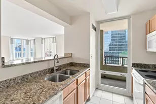 345 N La Salle St, Chicago, IL 60654 - Photo 24