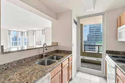 345 N La Salle Street #1803, Chicago, IL 60654 - Photo 4