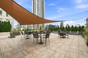 345 N La Salle St, Chicago, IL 60654 - Photo 34