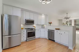 6957 N Western Ave, Chicago, IL 60645 - Photo 8