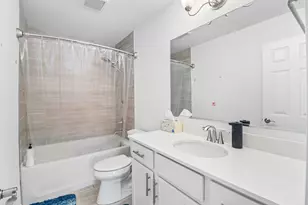285 Didier Ct, Buffalo Grove, IL 60089 - Photo 30