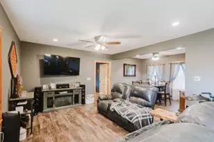 6528 Lilac Rd, Clifton, IL 61727 - Photo 18