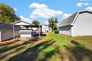 604 W Elm St, LeRoy, IL 61752 - Photo 34