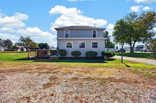 604 W Elm St, LeRoy, IL 61752 - Photo 36