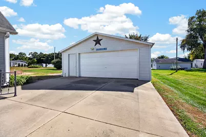 604 W Elm Street, LeRoy, IL 61752 - Photo 30