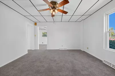 604 W Elm Street, LeRoy, IL 61752 - Photo 6