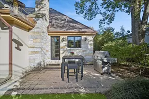 718 Woodmere Ln, Glenview, IL 60025 - Photo 32