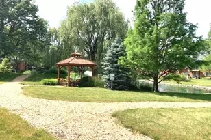 2311 S Goebbert Road S, Arlington Heights, IL 60005 - Photo 18