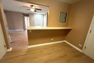 2311 S Goebbert Road S, Arlington Heights, IL 60005 - Photo 6