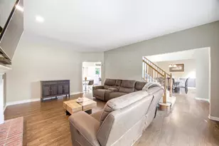 452 Spring Ridge Dr, Crystal Lake, IL 60012 - Photo 14