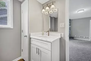 21855 W 4th St, Lake Villa, IL 60046 - Photo 6