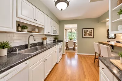 1415 E Central Road #222C, Arlington Heights, IL 60005 - Photo 6