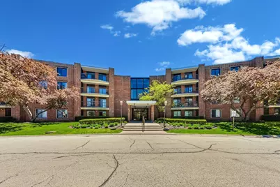 1415 E Central Road #222C, Arlington Heights, IL 60005 - Photo 1
