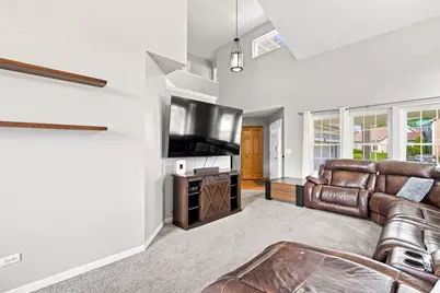 731 Nashua Court, Crystal Lake, IL 60012 - Photo 8