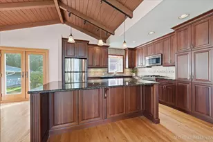 331 E View St, Lombard, IL 60148 - Photo 10