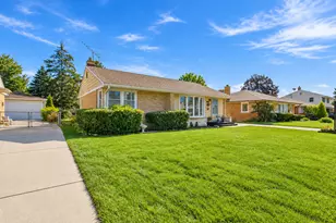 51 N Westgate Rd, Des Plaines, IL 60016 - Photo 2