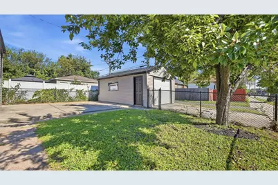 8257 S Blackstone Avenue, Chicago, IL 60619 - Photo 36