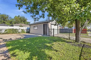 8257 S Blackstone Ave, Chicago, IL 60619 - Photo 36