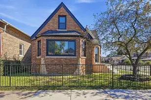 8257 S Blackstone Ave, Chicago, IL 60619 - Photo 4