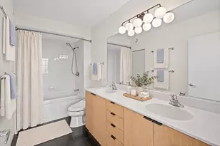 807 Davis St, Evanston, IL 60201 - Photo 10