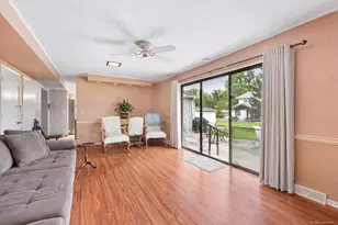 17W467 Portsmouth Dr, Darien, IL 60561 - Photo 16