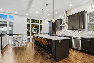 1310 W Roscoe Street, Chicago, IL 60657 - Photo 10