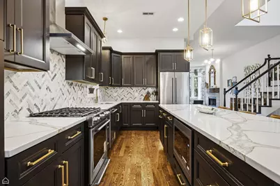 1310 W Roscoe Street, Chicago, IL 60657 - Photo 12