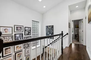 1310 W Roscoe St, Chicago, IL 60657 - Photo 18
