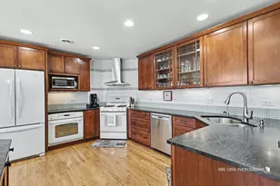 907 Sherwood Dr, Prospect Heights, IL 60070 - Photo 10