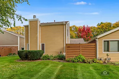 2098 Creekside Drive, Wheaton, IL 60189 - Photo 32
