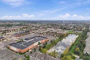 2910 Reflection Dr, Naperville, IL 60564 - Photo 8