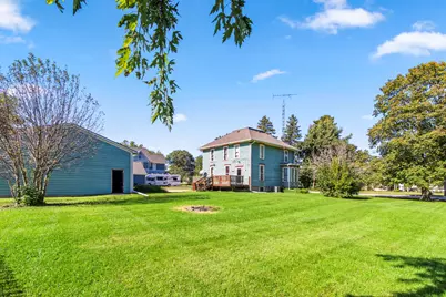 611 Chicago Road, Paw Paw, IL 61353 - Photo 6