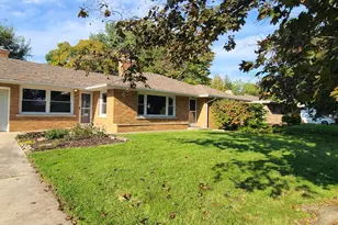 495 W River St, Bourbonnais, IL 60914 - Photo 2
