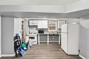 2956 N Elston Ave, Chicago, IL 60618 - Photo 4