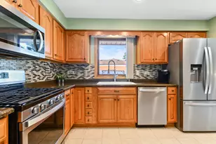 8301 Narragansett Ave, Burbank, IL 60459 - Photo 10