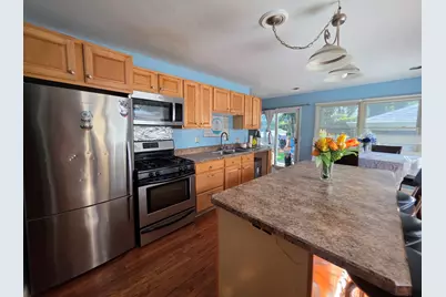 605 E Maple Avenue, Mundelein, IL 60060 - Photo 22