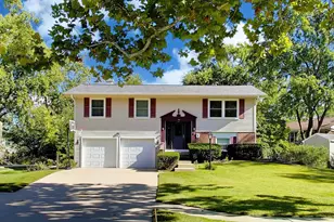 1344 Blair Ln, Hoffman Estates, IL 60169 - Photo 1