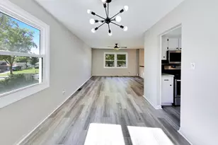 1344 Blair Ln, Hoffman Estates, IL 60169 - Photo 10