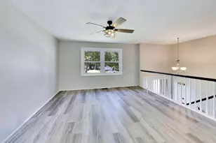 1344 Blair Ln, Hoffman Estates, IL 60169 - Photo 2
