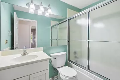 5 Malvern Lane, Vernon Hills, IL 60061 - Photo 16