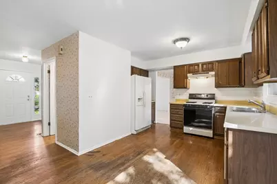 5 Malvern Lane, Vernon Hills, IL 60061 - Photo 12