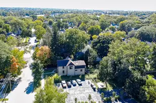 21 S May St, Aurora, IL 60506 - Photo 10